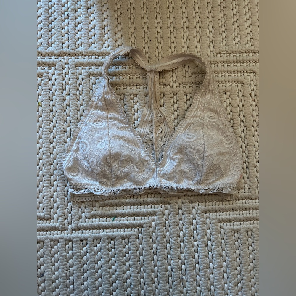 Gilly Hicks (Hollister) Women’s Sz S Lacey Cream Ivory Dainty Fairycore Bralette
